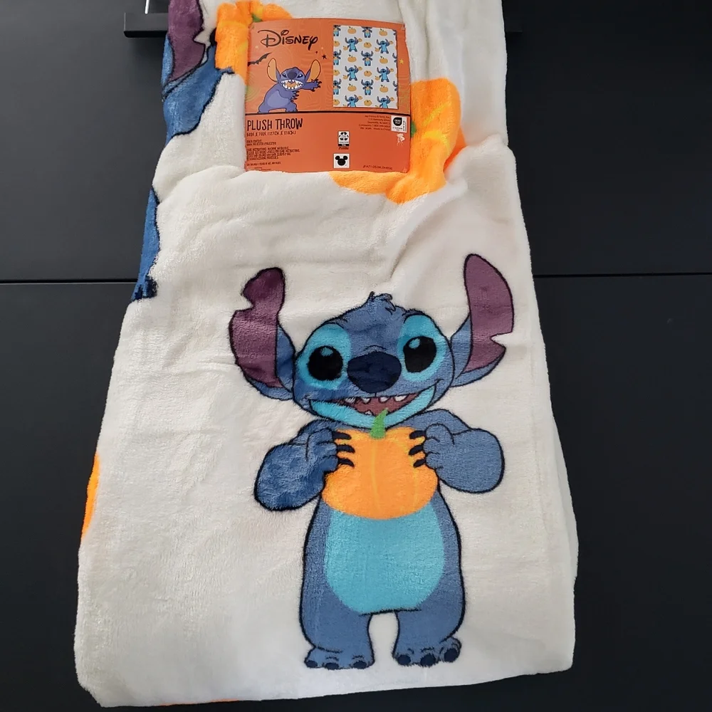 Disney Stitch Pumpkin Halloween Plush Throw Blanket 50x70 NWT